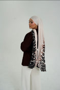 Load image into Gallery viewer, Oat Savannah Printed Jersey