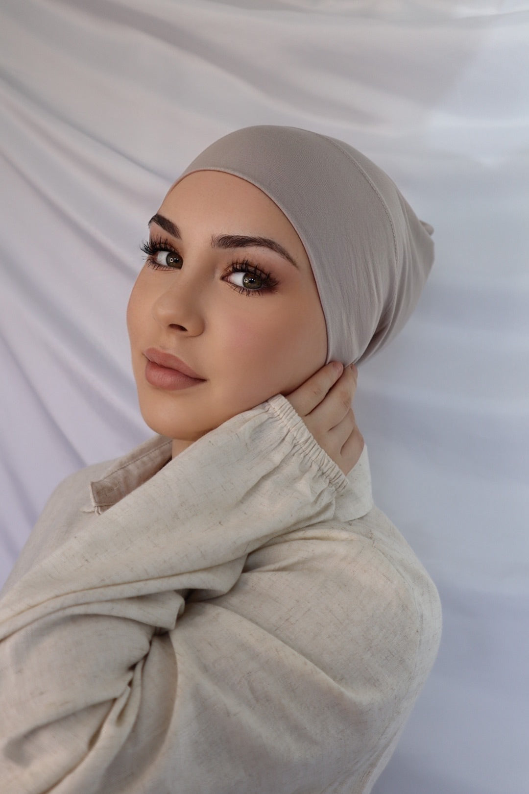 Nude Cotton Cap w back clips