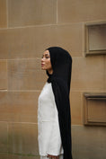Load image into Gallery viewer, Raven Seamless Rayon Hijab
