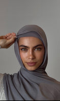 Load image into Gallery viewer, Fabulous Gray Velvet Grip Undercap
