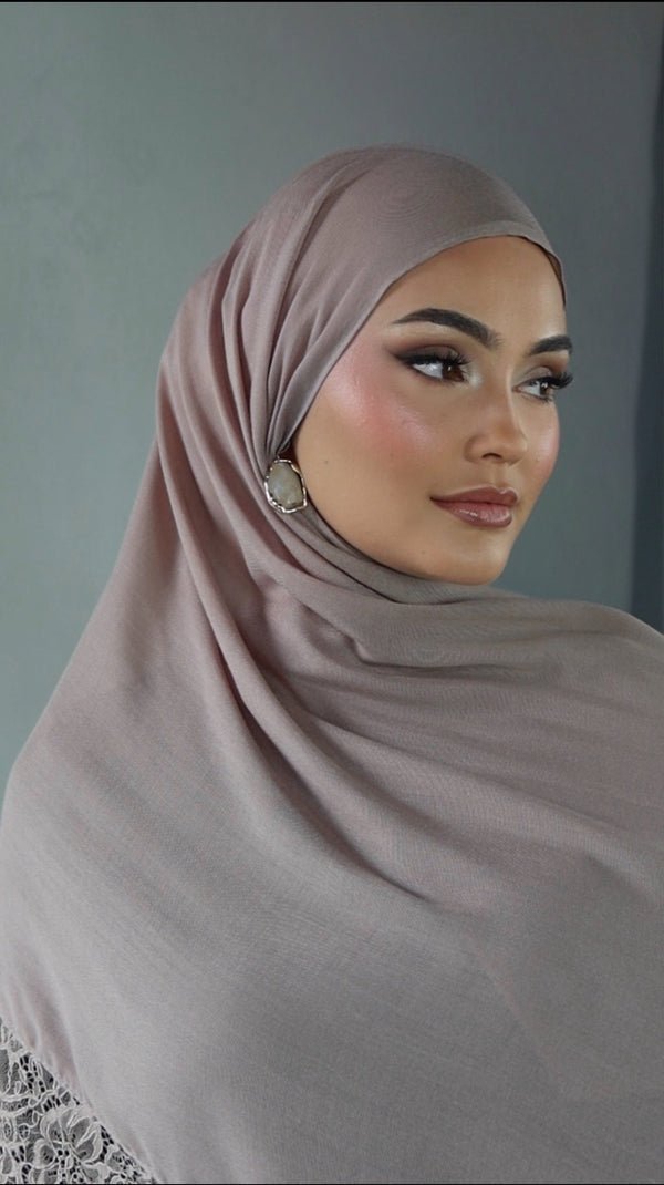 Nude Mocha Lace Modal